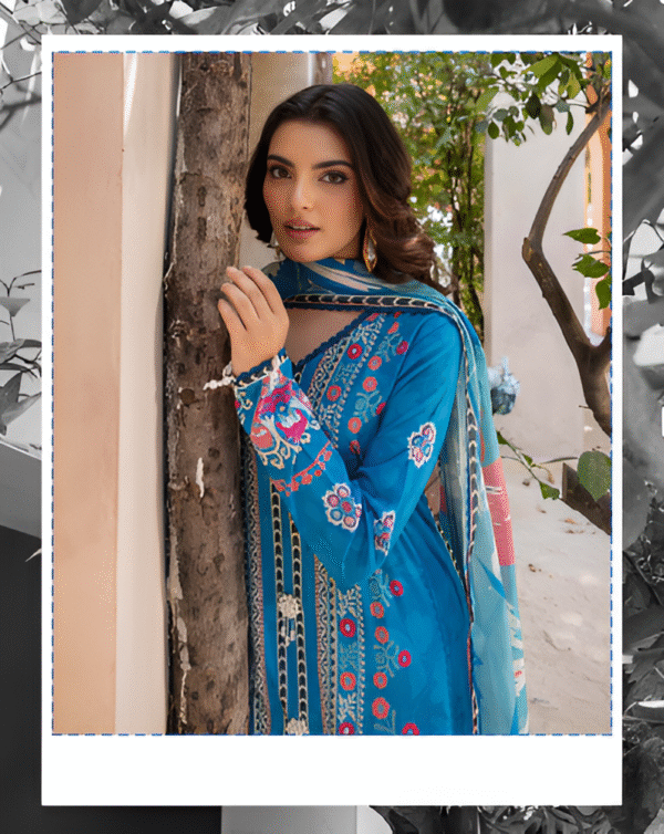 3 PC Printed Lawn Suits - Image 2